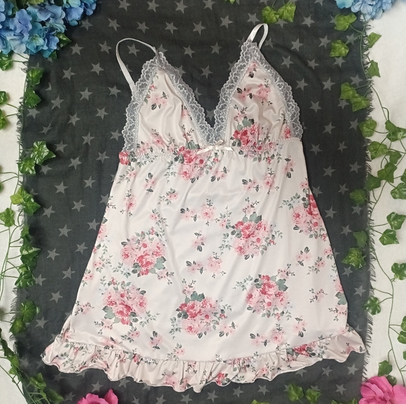 Floral Lace Trim Nightgown - Picture 7 of 12